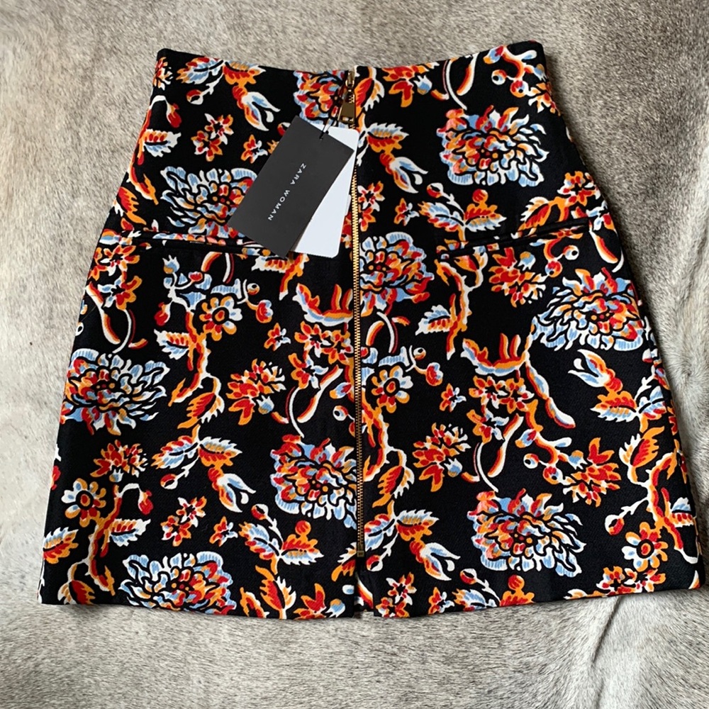 New Zara mini floral high waisted skirt xs